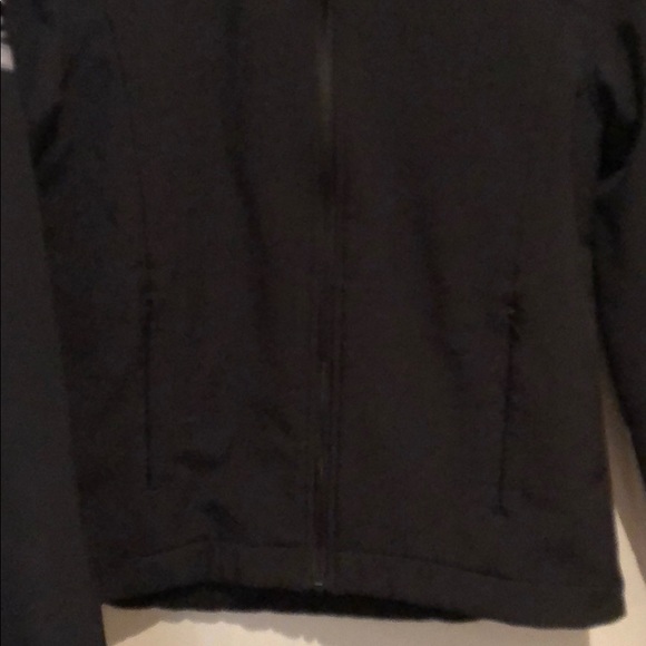 Vancouver Canucks Zip Up - Picture 2 of 4